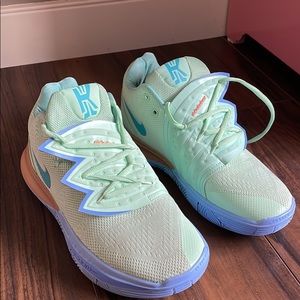 (BNWOT) Nike Kyrie x SpongeBob 5 Squidward